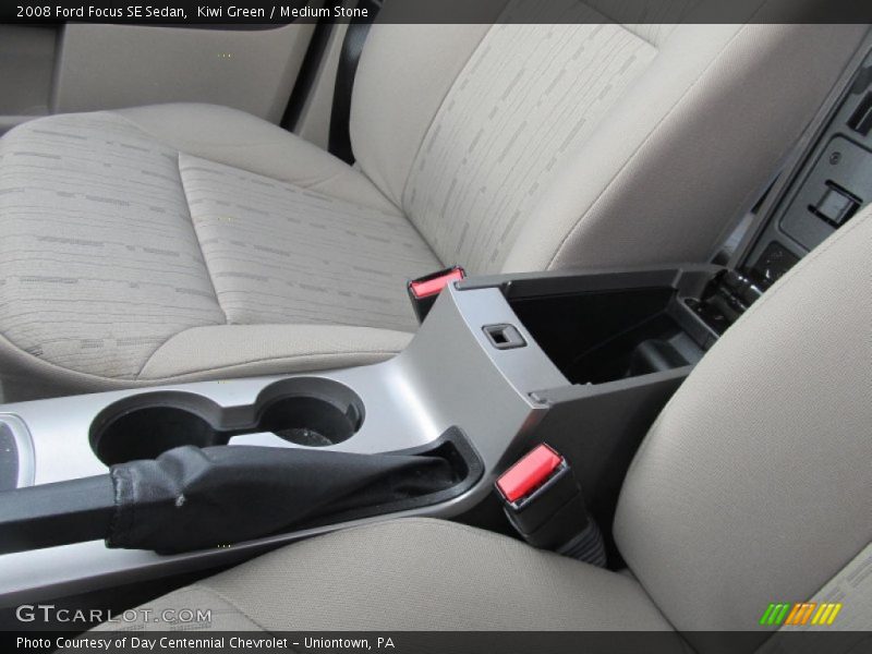 Kiwi Green / Medium Stone 2008 Ford Focus SE Sedan