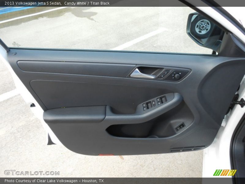 Candy White / Titan Black 2013 Volkswagen Jetta S Sedan