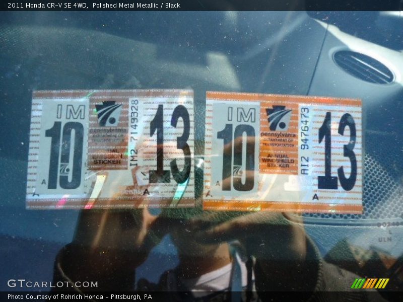 Polished Metal Metallic / Black 2011 Honda CR-V SE 4WD
