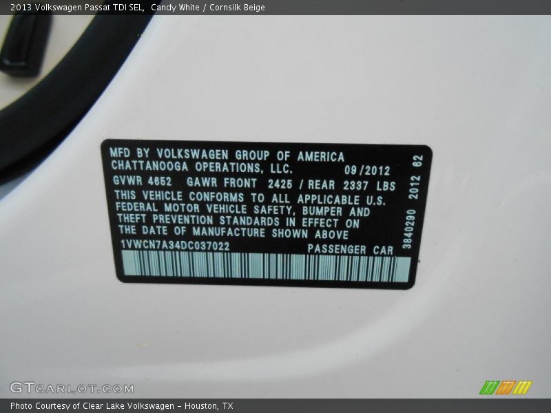 Candy White / Cornsilk Beige 2013 Volkswagen Passat TDI SEL