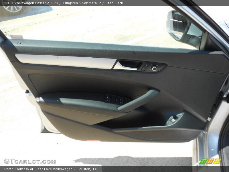 Tungsten Silver Metallic / Titan Black 2013 Volkswagen Passat 2.5L SE