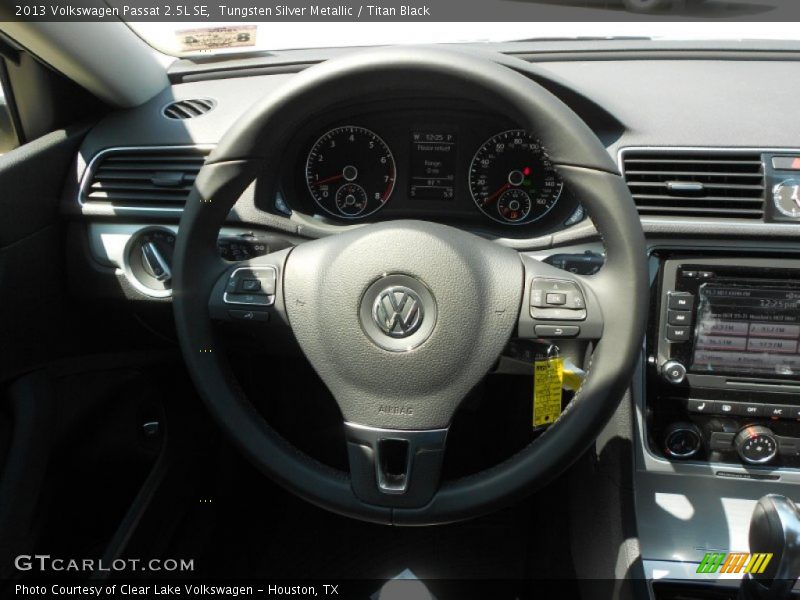 Tungsten Silver Metallic / Titan Black 2013 Volkswagen Passat 2.5L SE