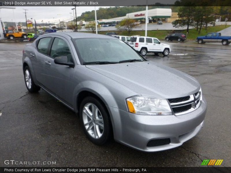 Front 3/4 View of 2013 Avenger SE V6