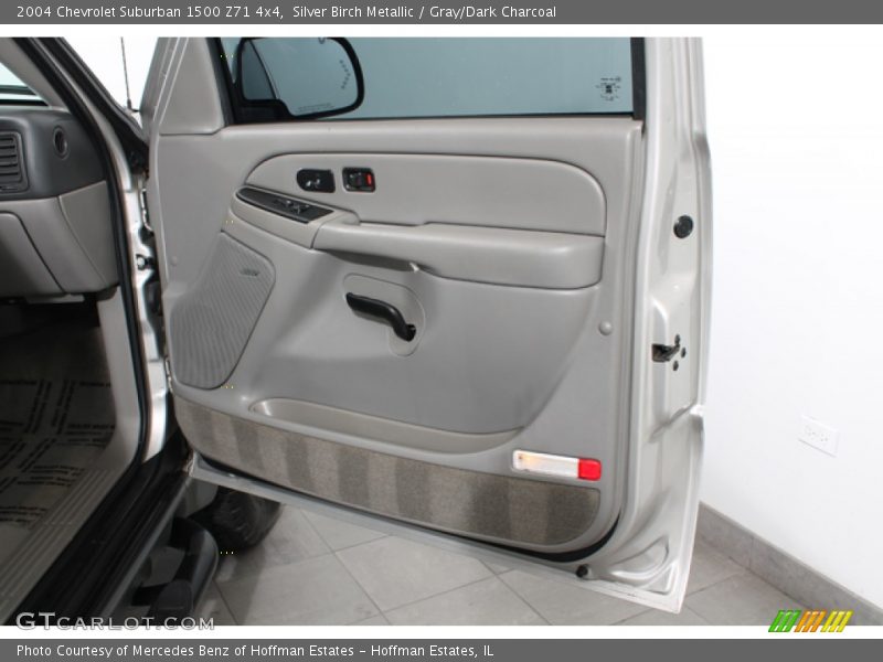 Silver Birch Metallic / Gray/Dark Charcoal 2004 Chevrolet Suburban 1500 Z71 4x4