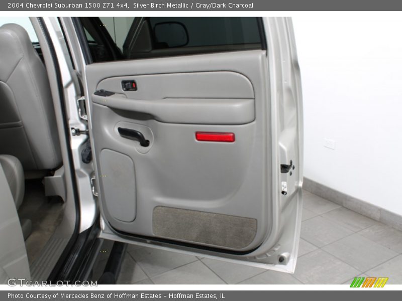 Silver Birch Metallic / Gray/Dark Charcoal 2004 Chevrolet Suburban 1500 Z71 4x4