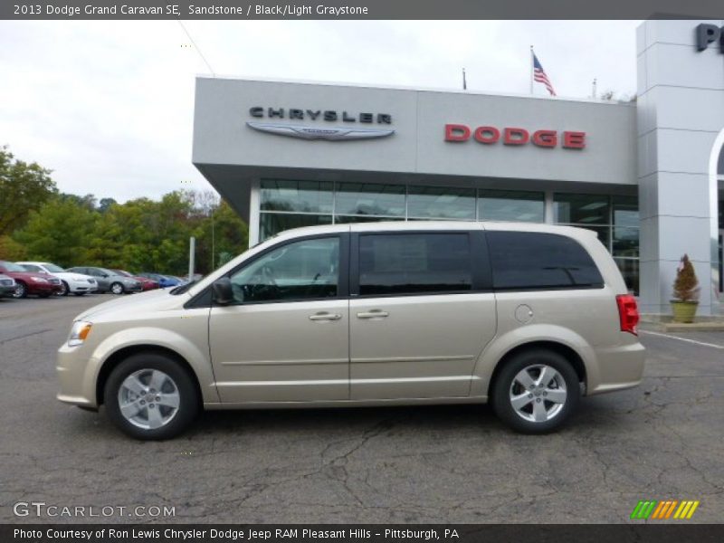 Sandstone / Black/Light Graystone 2013 Dodge Grand Caravan SE
