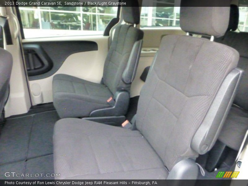 Sandstone / Black/Light Graystone 2013 Dodge Grand Caravan SE