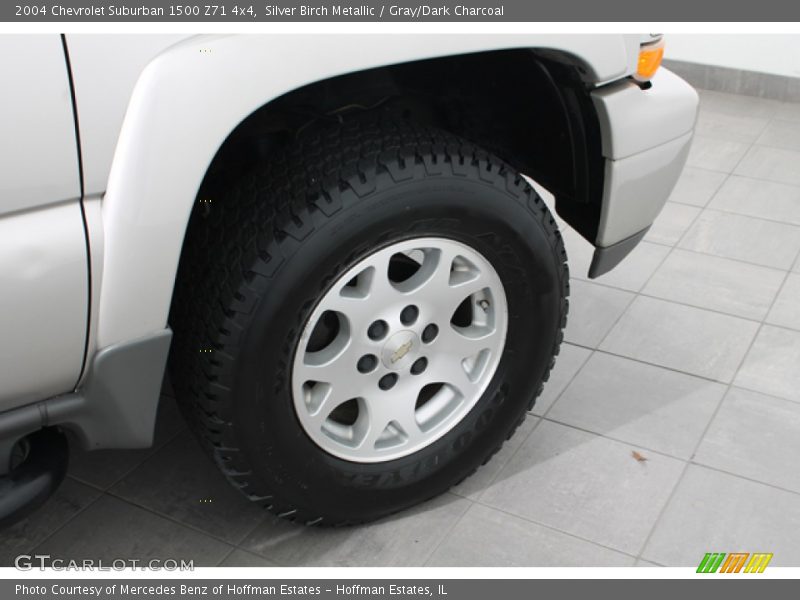 Silver Birch Metallic / Gray/Dark Charcoal 2004 Chevrolet Suburban 1500 Z71 4x4