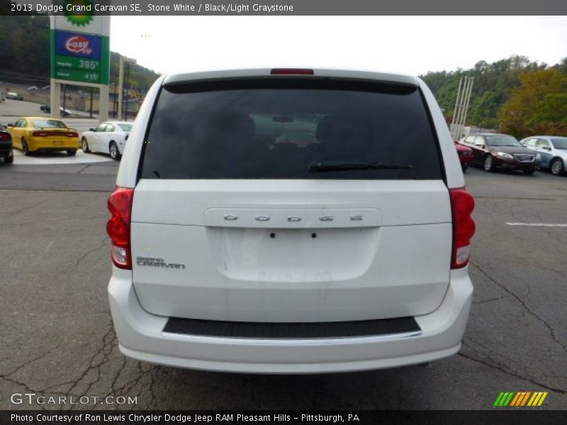 Stone White / Black/Light Graystone 2013 Dodge Grand Caravan SE