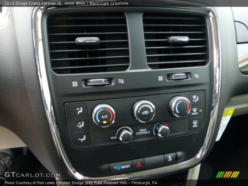 Stone White / Black/Light Graystone 2013 Dodge Grand Caravan SE