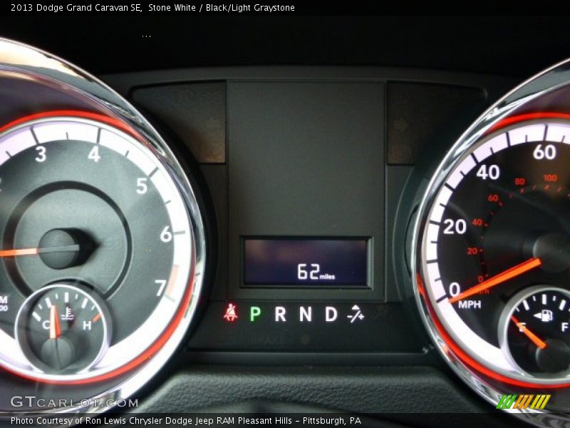 Stone White / Black/Light Graystone 2013 Dodge Grand Caravan SE