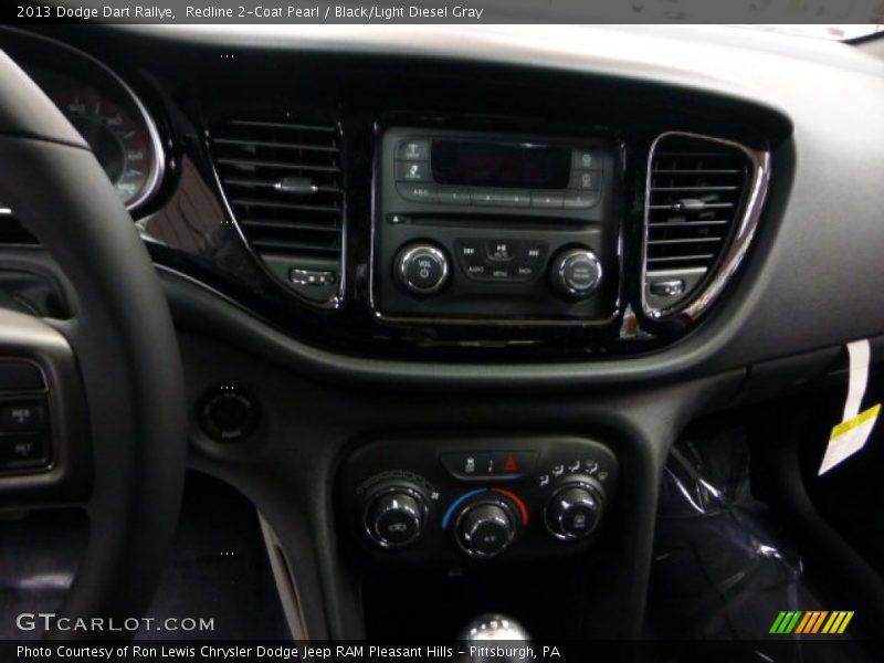 Redline 2-Coat Pearl / Black/Light Diesel Gray 2013 Dodge Dart Rallye