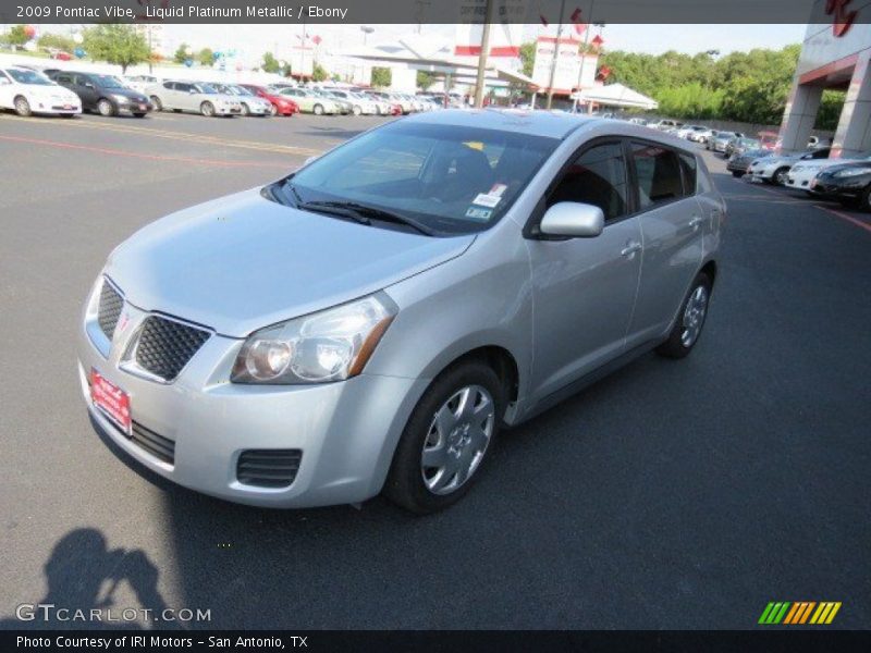 Liquid Platinum Metallic / Ebony 2009 Pontiac Vibe