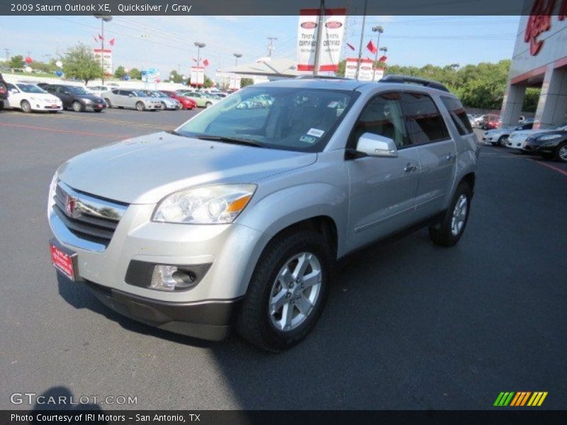 Quicksilver / Gray 2009 Saturn Outlook XE