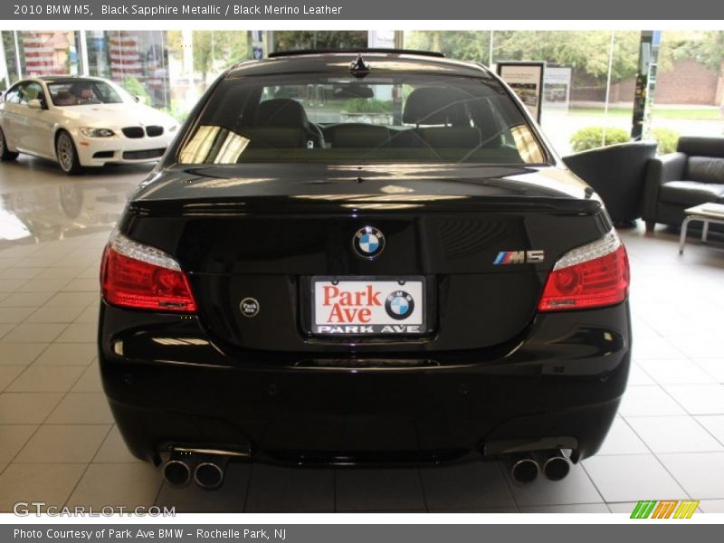 Black Sapphire Metallic / Black Merino Leather 2010 BMW M5