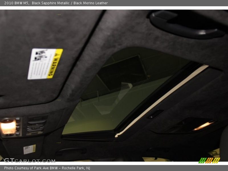 Black Sapphire Metallic / Black Merino Leather 2010 BMW M5