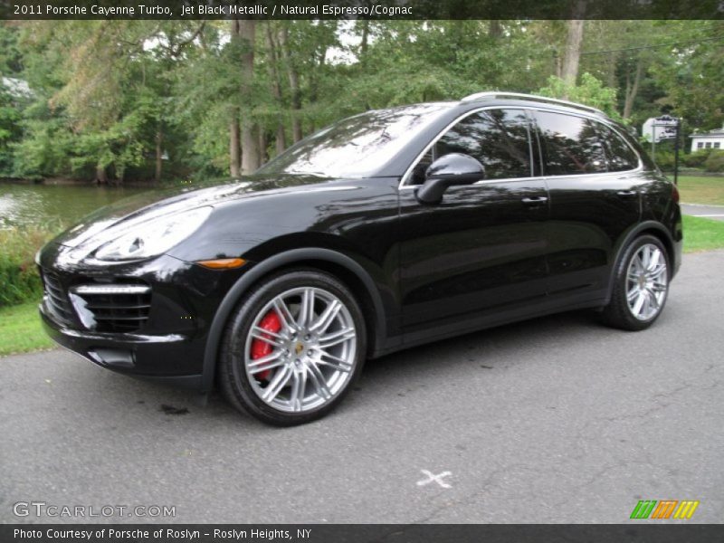 Front 3/4 View of 2011 Cayenne Turbo