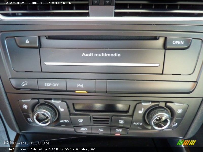 Ibis White / Black 2010 Audi Q5 3.2 quattro