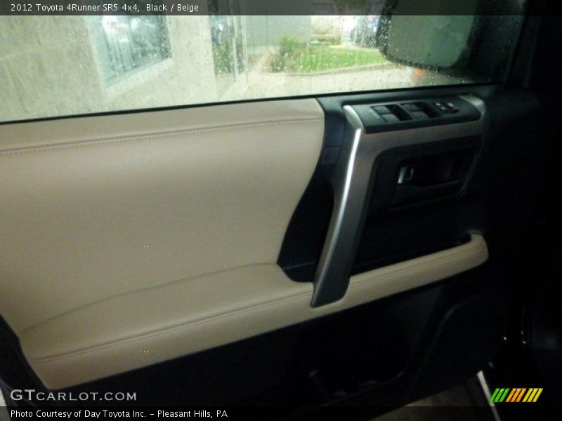 Black / Beige 2012 Toyota 4Runner SR5 4x4