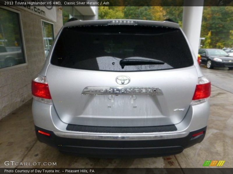 Classic Silver Metallic / Ash 2013 Toyota Highlander V6 4WD