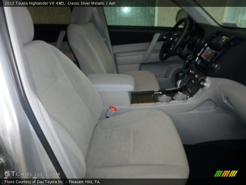 Classic Silver Metallic / Ash 2013 Toyota Highlander V6 4WD