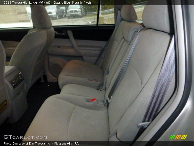 Classic Silver Metallic / Ash 2013 Toyota Highlander V6 4WD