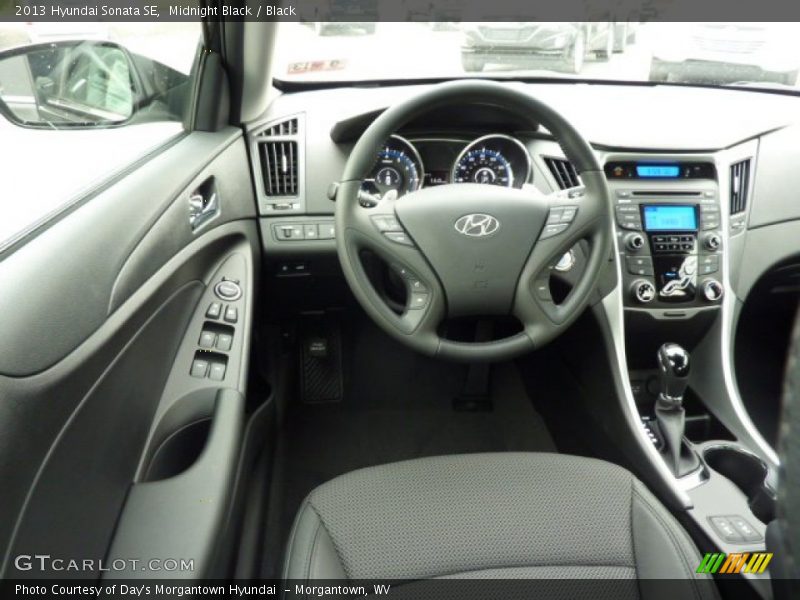 Midnight Black / Black 2013 Hyundai Sonata SE