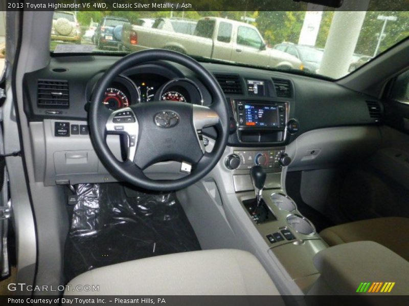 Classic Silver Metallic / Ash 2013 Toyota Highlander V6 4WD