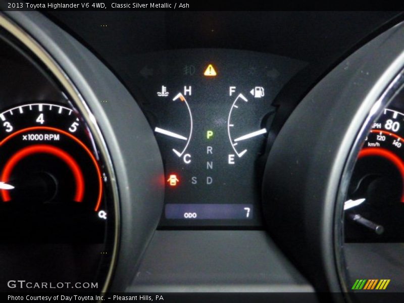 Classic Silver Metallic / Ash 2013 Toyota Highlander V6 4WD