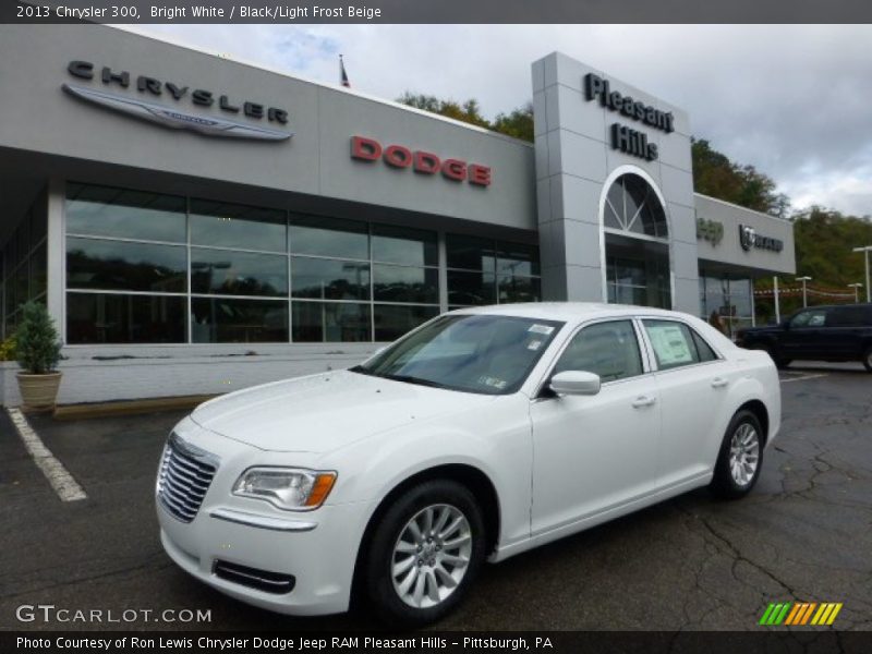 Bright White / Black/Light Frost Beige 2013 Chrysler 300