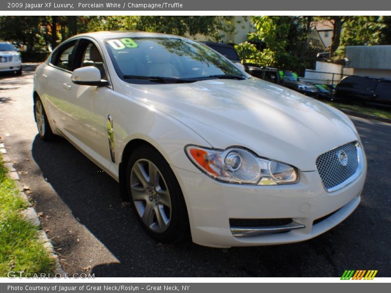 Porcelain White / Champagne/Truffle 2009 Jaguar XF Luxury