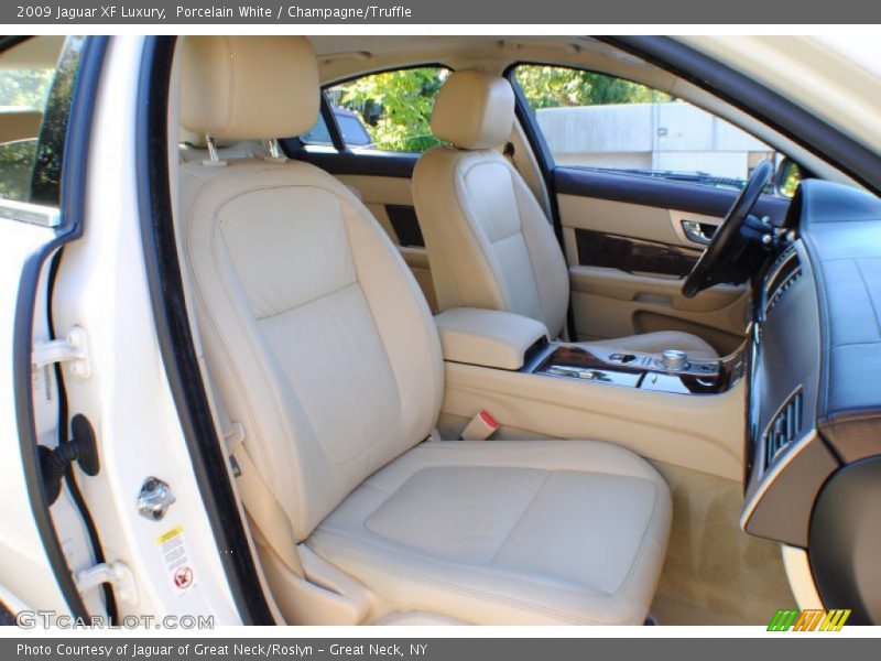 Porcelain White / Champagne/Truffle 2009 Jaguar XF Luxury
