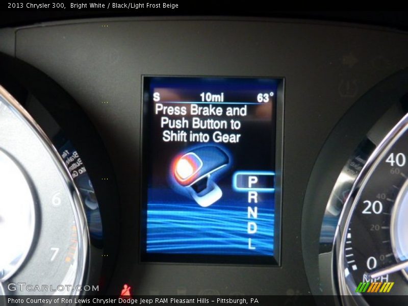 Bright White / Black/Light Frost Beige 2013 Chrysler 300