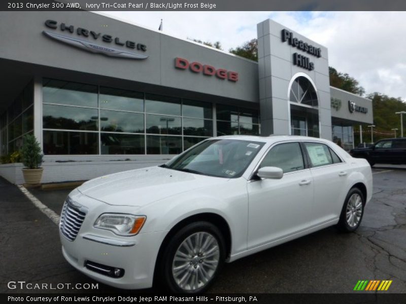 Ivory Tri-Coat Pearl / Black/Light Frost Beige 2013 Chrysler 300 AWD