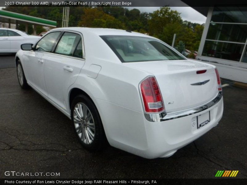 Ivory Tri-Coat Pearl / Black/Light Frost Beige 2013 Chrysler 300 AWD