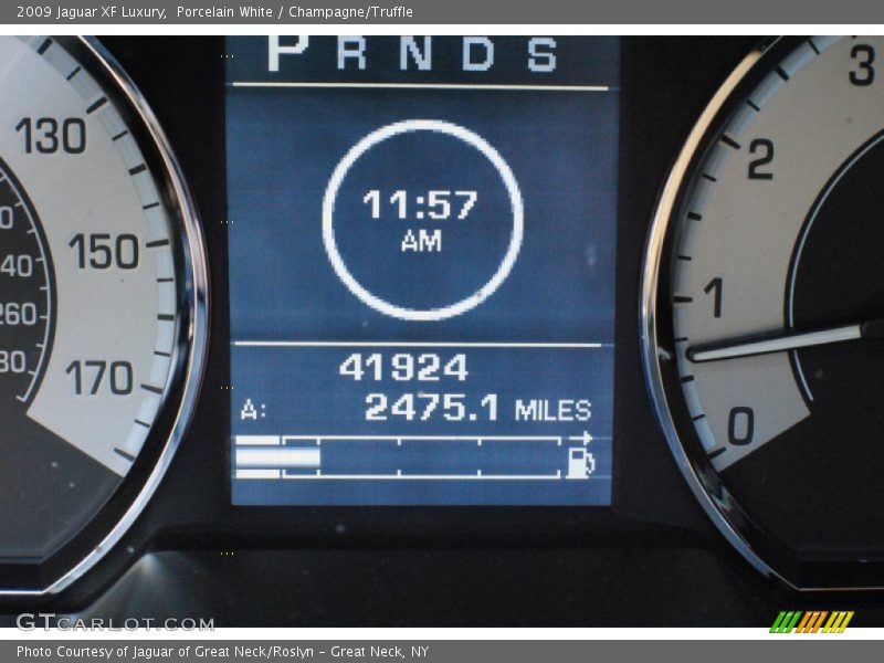 Porcelain White / Champagne/Truffle 2009 Jaguar XF Luxury