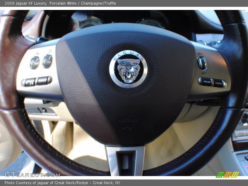 Porcelain White / Champagne/Truffle 2009 Jaguar XF Luxury