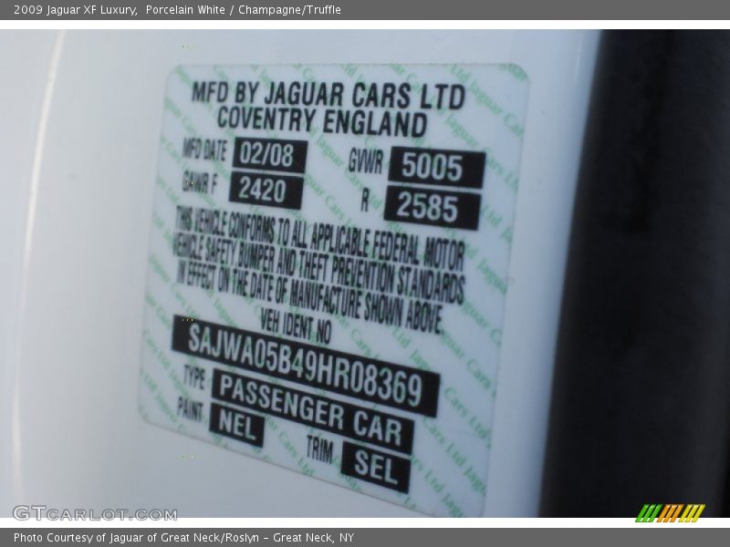 Porcelain White / Champagne/Truffle 2009 Jaguar XF Luxury