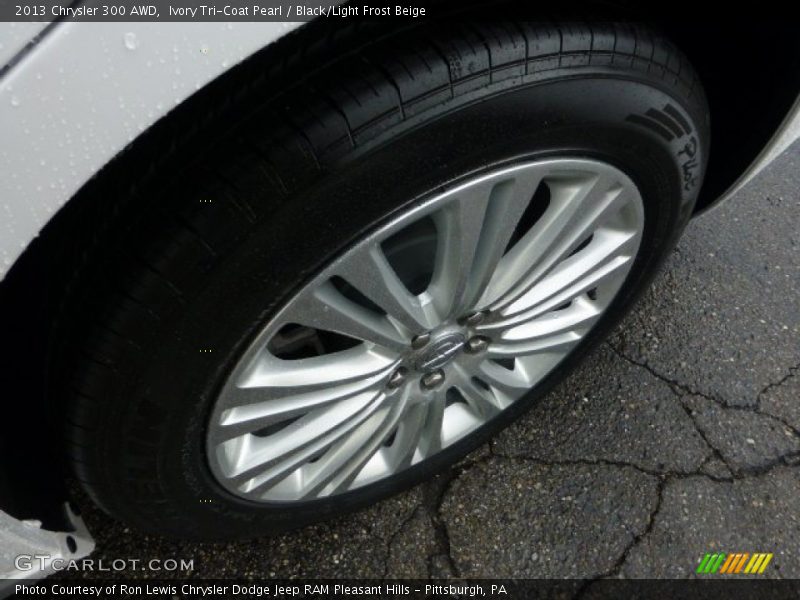 Ivory Tri-Coat Pearl / Black/Light Frost Beige 2013 Chrysler 300 AWD