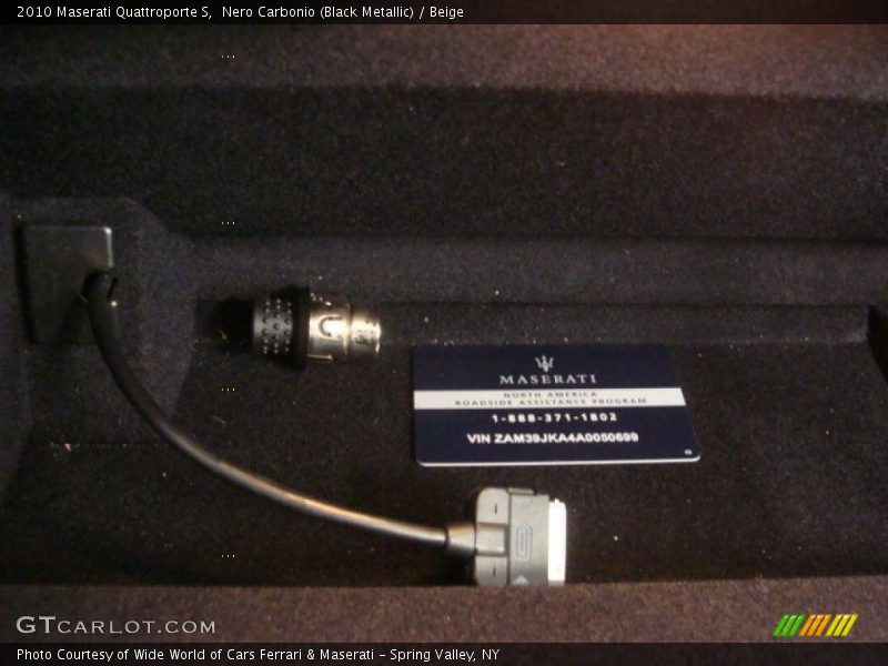Nero Carbonio (Black Metallic) / Beige 2010 Maserati Quattroporte S