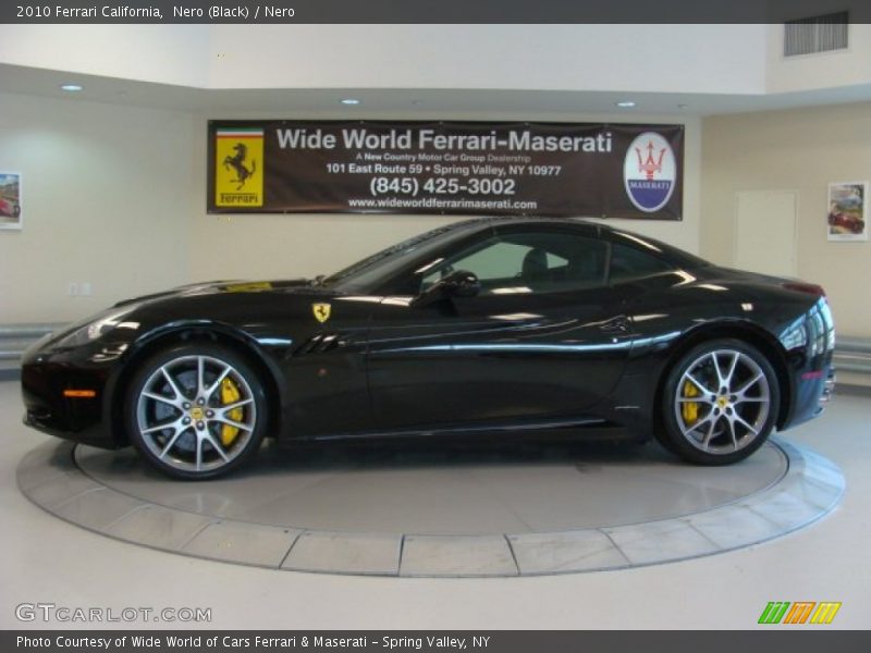 Nero (Black) / Nero 2010 Ferrari California