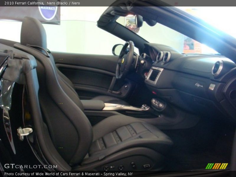 Nero (Black) / Nero 2010 Ferrari California
