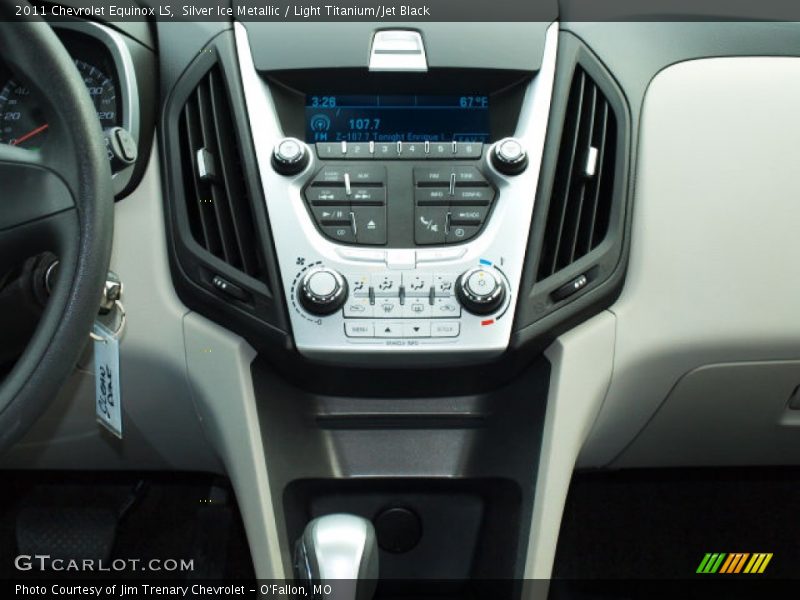 Silver Ice Metallic / Light Titanium/Jet Black 2011 Chevrolet Equinox LS