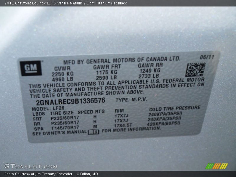 Silver Ice Metallic / Light Titanium/Jet Black 2011 Chevrolet Equinox LS