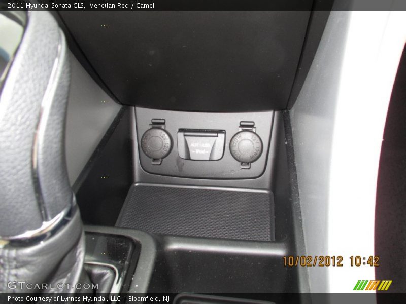 Venetian Red / Camel 2011 Hyundai Sonata GLS