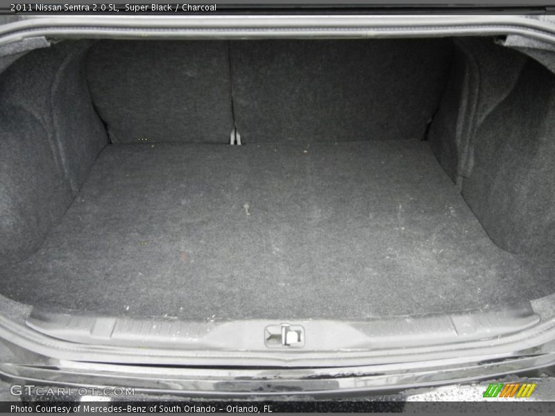 Super Black / Charcoal 2011 Nissan Sentra 2.0 SL