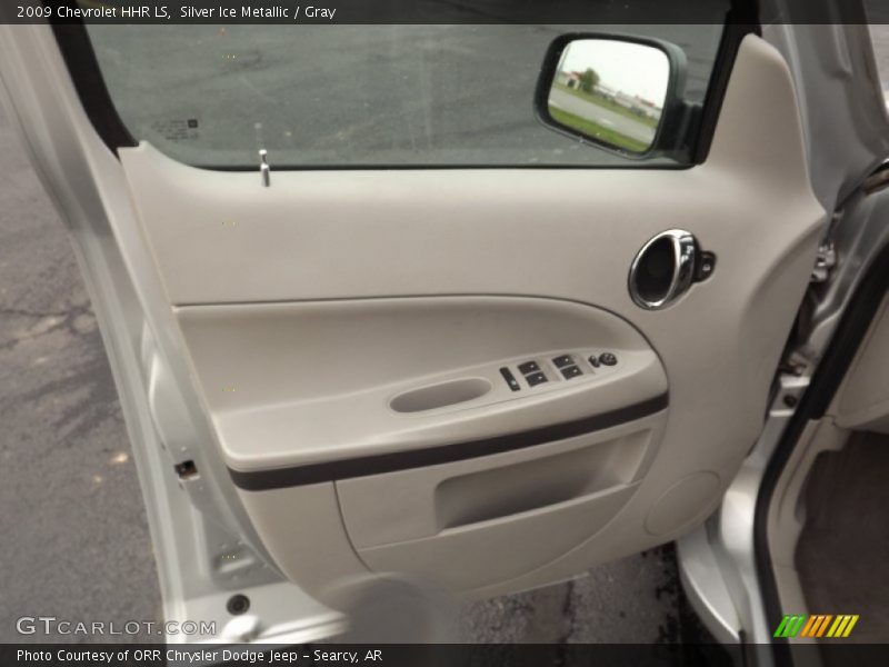 Silver Ice Metallic / Gray 2009 Chevrolet HHR LS