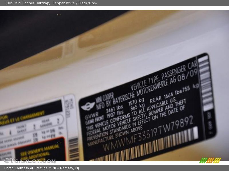 Pepper White / Black/Grey 2009 Mini Cooper Hardtop