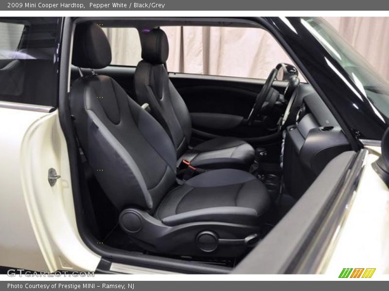 Pepper White / Black/Grey 2009 Mini Cooper Hardtop