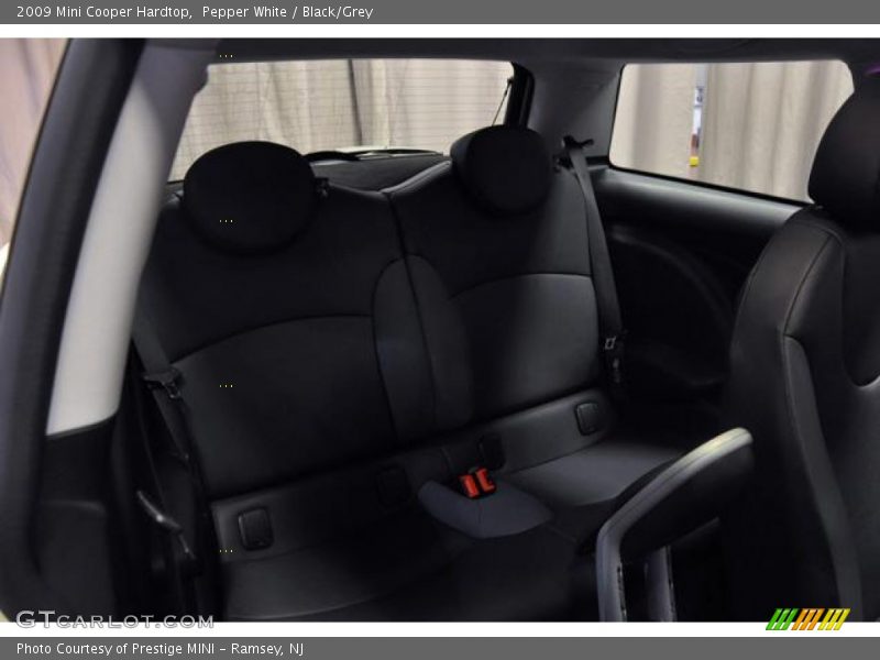 Pepper White / Black/Grey 2009 Mini Cooper Hardtop